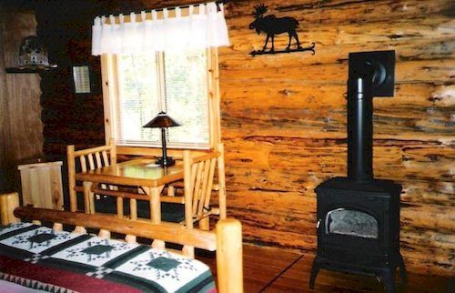 Silverwolf Log Chalets Coram エクステリア 写真